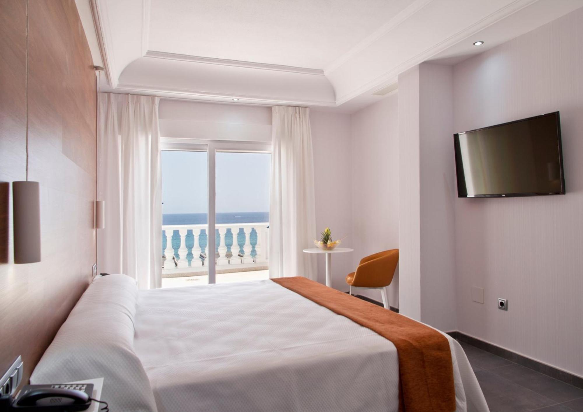 Hotel Los Delfines Ла Манга Дел Мар Менор Екстериор снимка